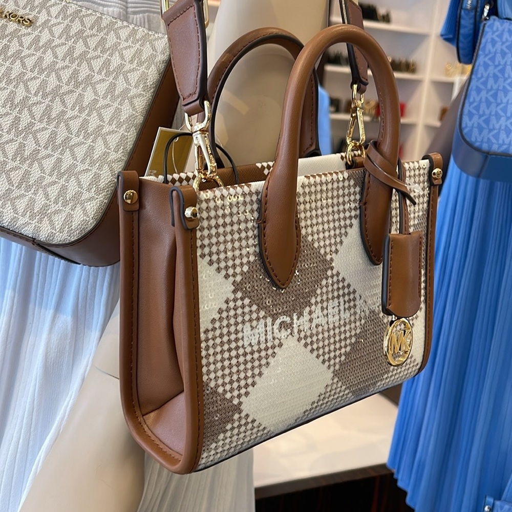 Michael Kors Mirella Extra-Small Logo Crossbody XBODY Shopper Bag
Luggage 
NWT - Picture 11 of 16